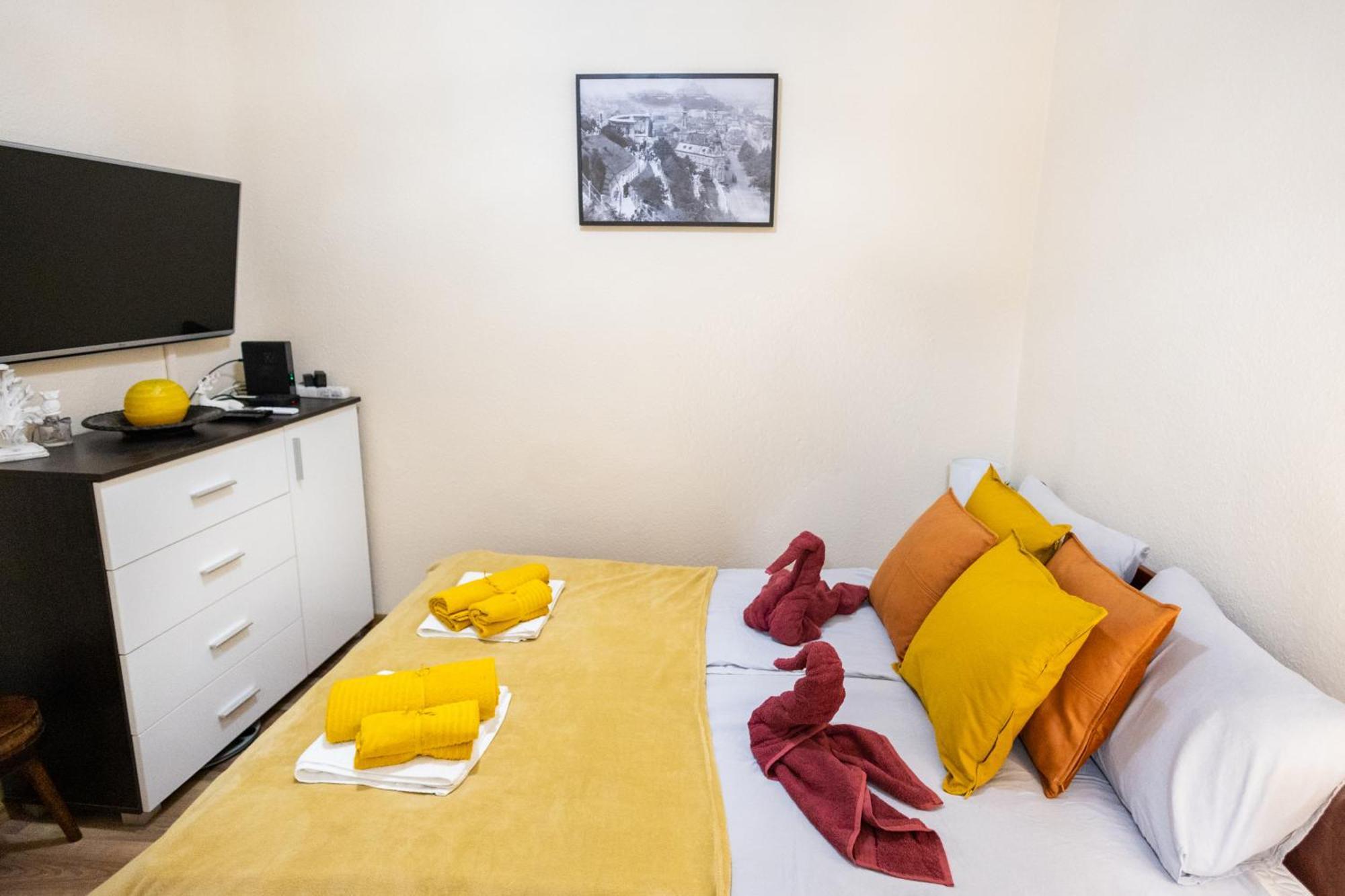 Sunhill Apartment Next To The Buda Castle Будапеща Екстериор снимка