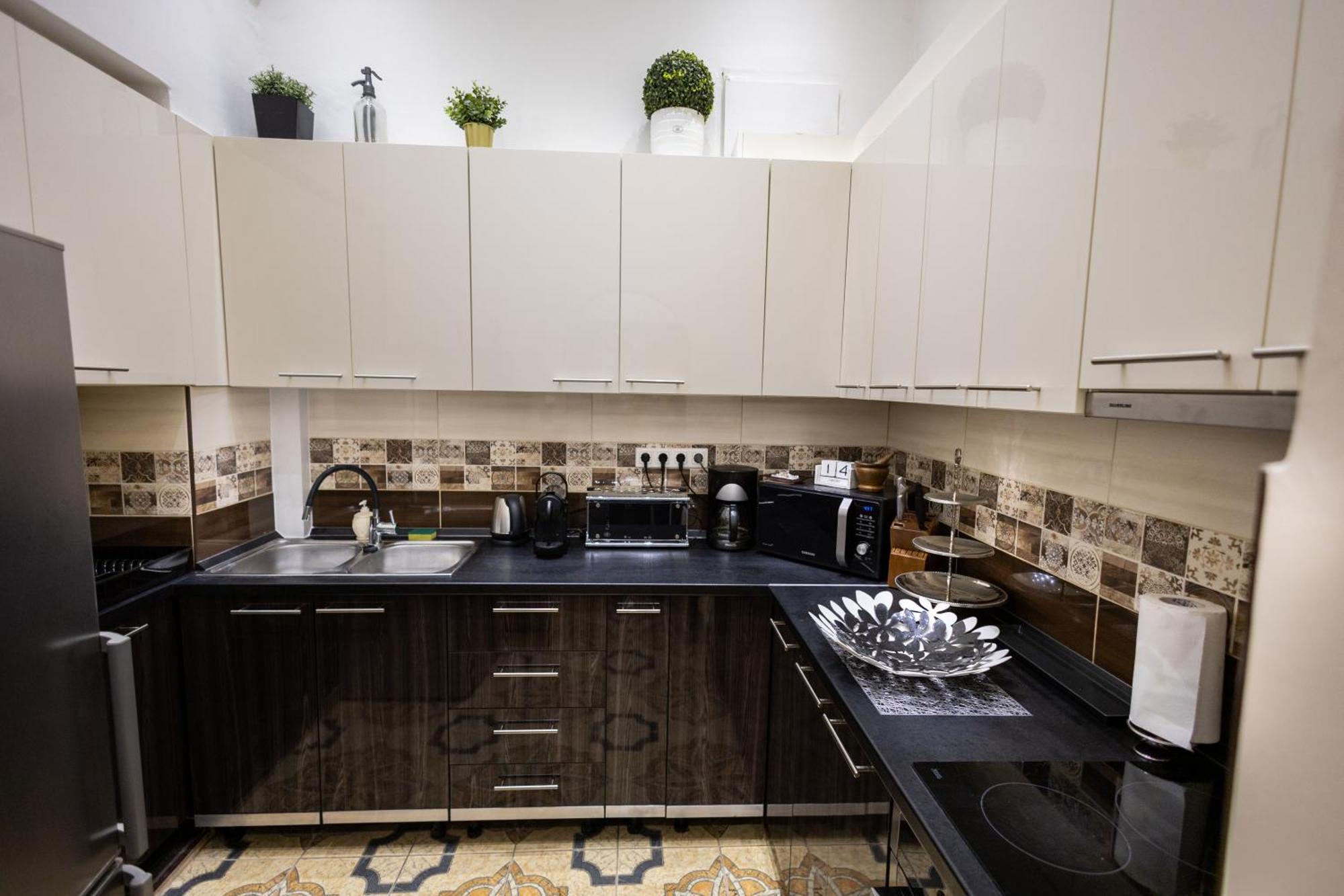 Sunhill Apartment Next To The Buda Castle Будапеща Екстериор снимка